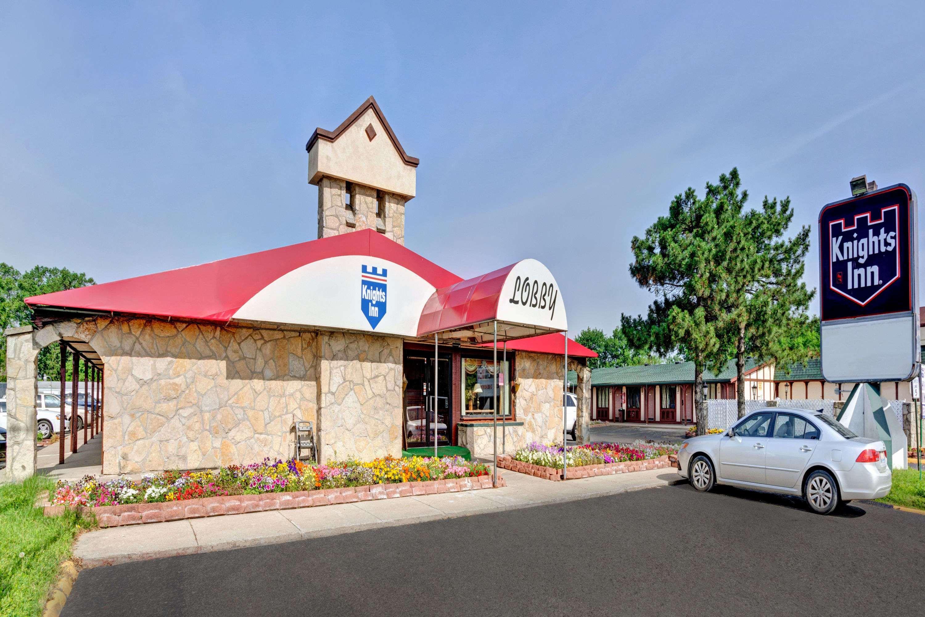 Knights Inn - Madison Heights Exterior photo